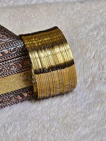 Load image into Gallery viewer, Metallic Bangles - Gold
