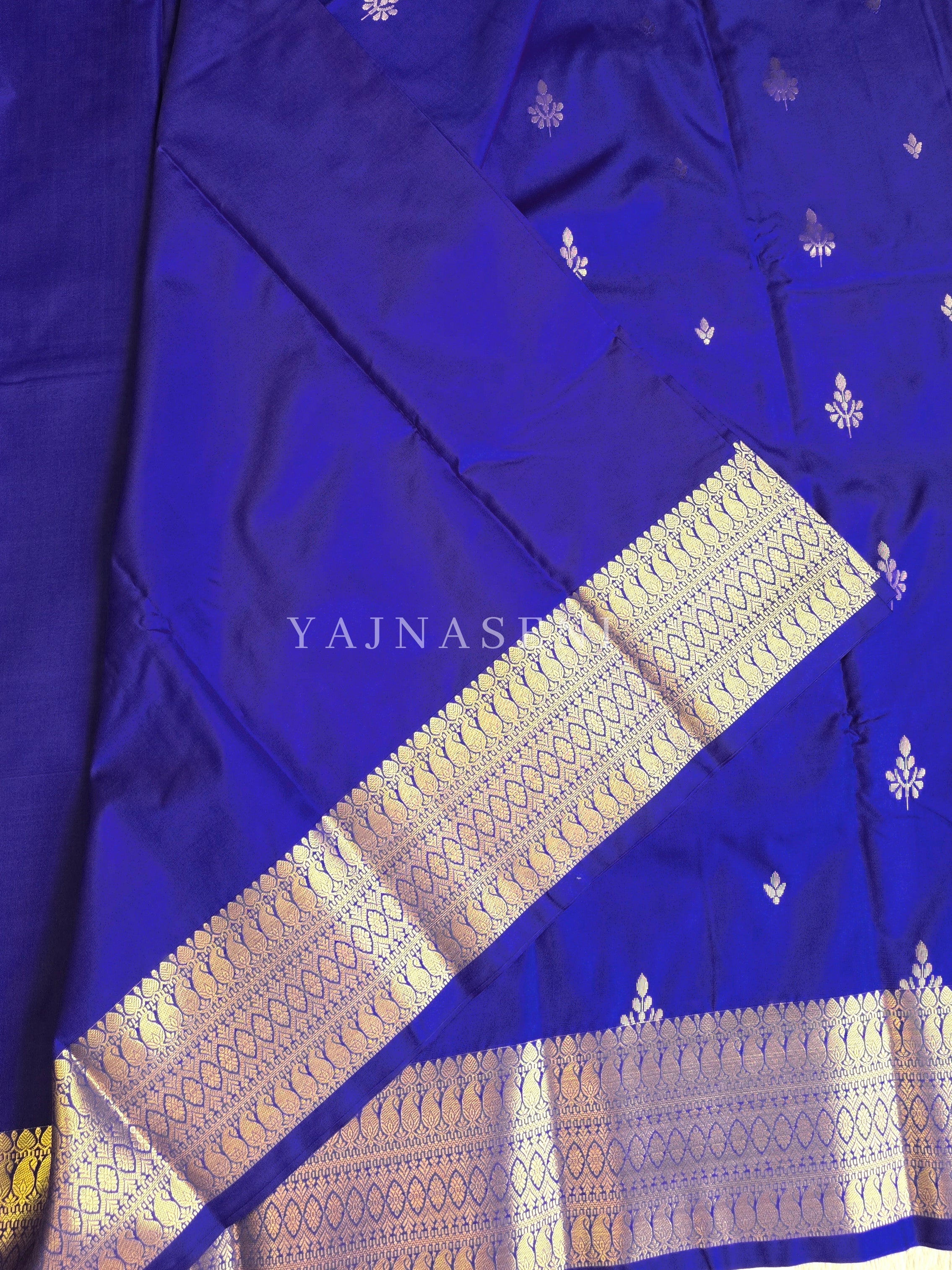 Dainty Motifs x Semi Soft Silk Saree - Royal Blue