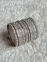 Load image into Gallery viewer, NAVIKA - Set of bangles (Silver)
