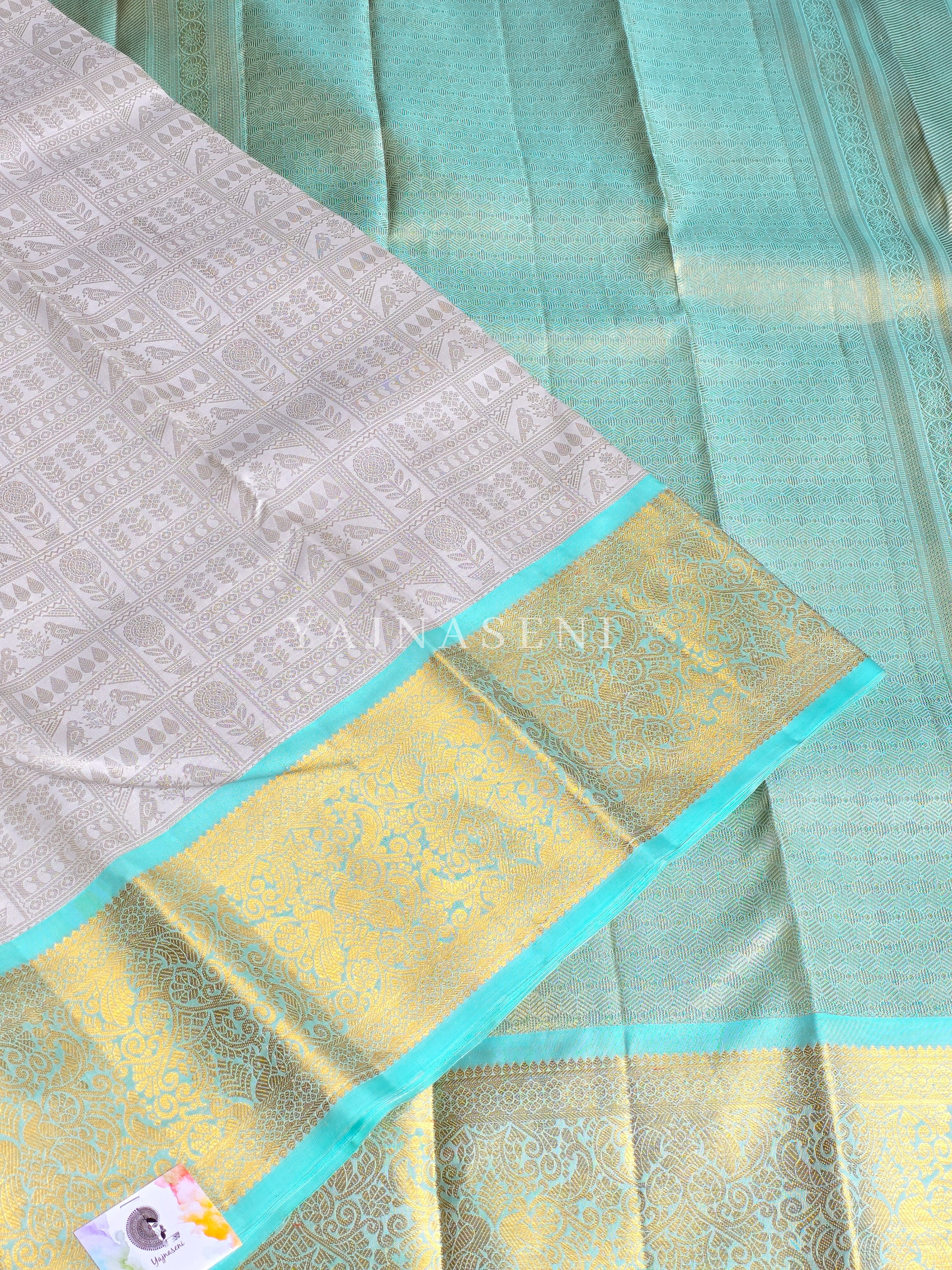CELESTIAL OASIS - Pure Kanjivaram Silk Saree with Gold and Light Gold Zari