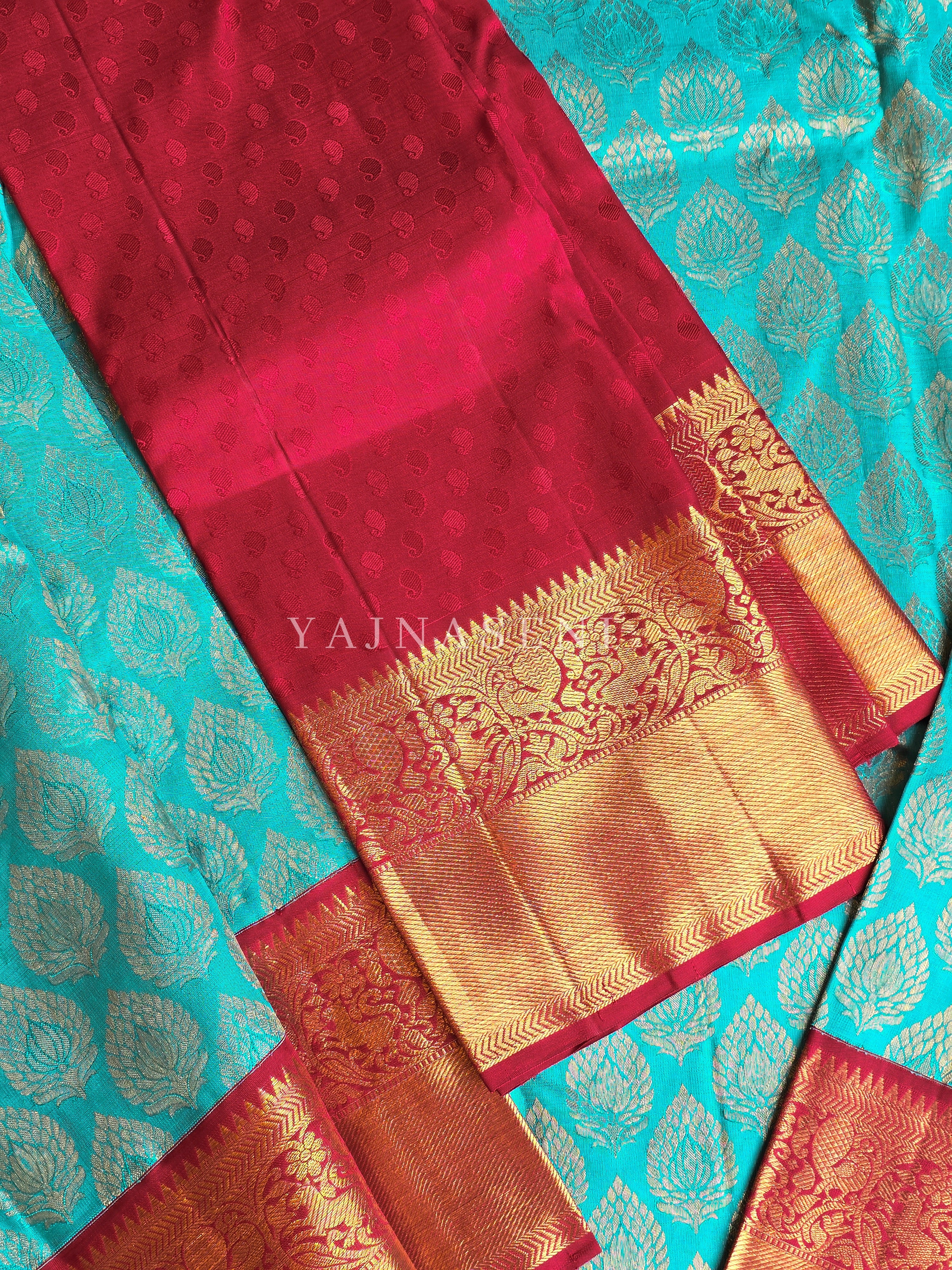 MAJESTIC MIRAGE - Pure Kanjivaram Silk Saree with Gold Zari