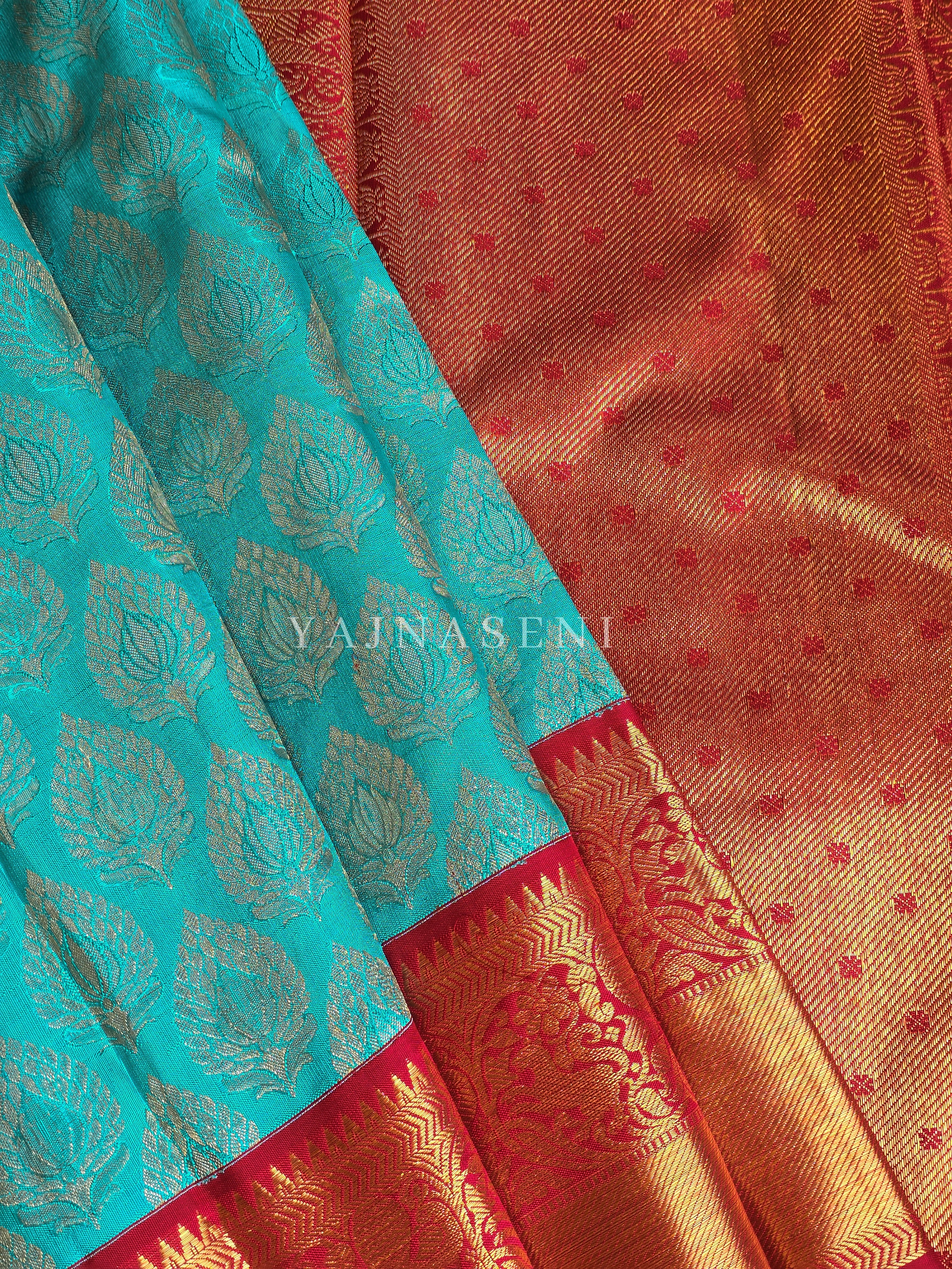 MAJESTIC MIRAGE - Pure Kanjivaram Silk Saree with Gold Zari