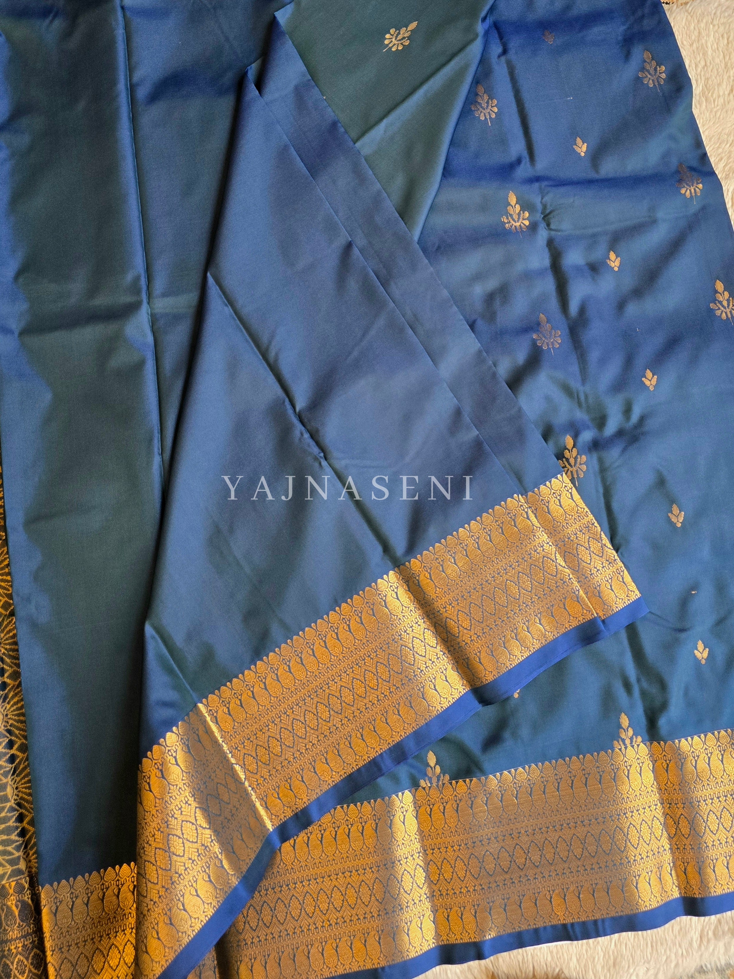 Dainty Motifs x Semi Soft Silk Saree - Blue (green undertone)
