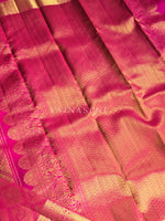 Load image into Gallery viewer, MIRDULA VARNIKA - Pure Kanjivaram Silk Saree with Gold Zari
