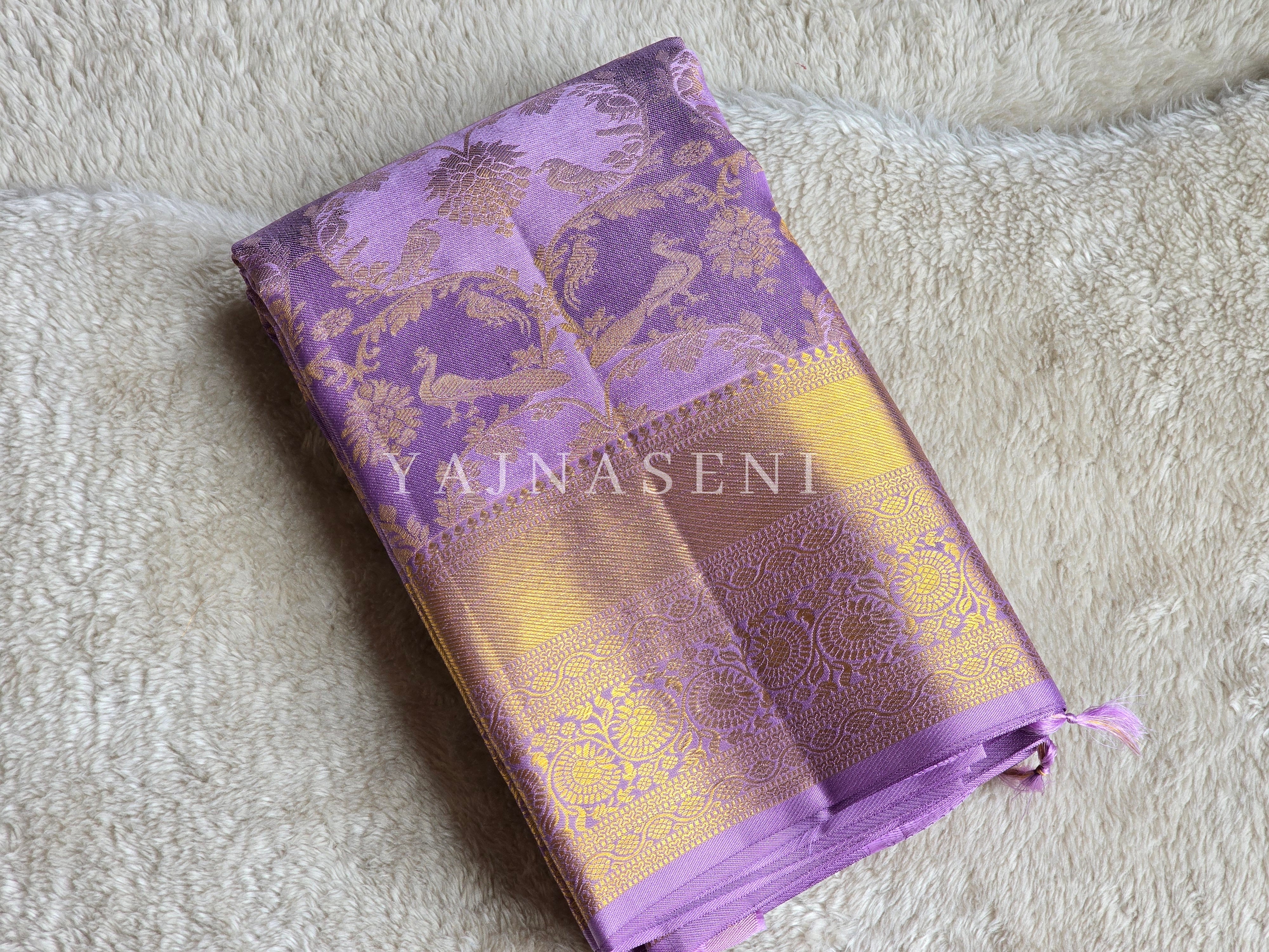 FEATHERED WEAVE - Pure Kanjivaram Silk Saree with Gold Zari