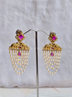 Load image into Gallery viewer, NABHYA earrings (Rani)
