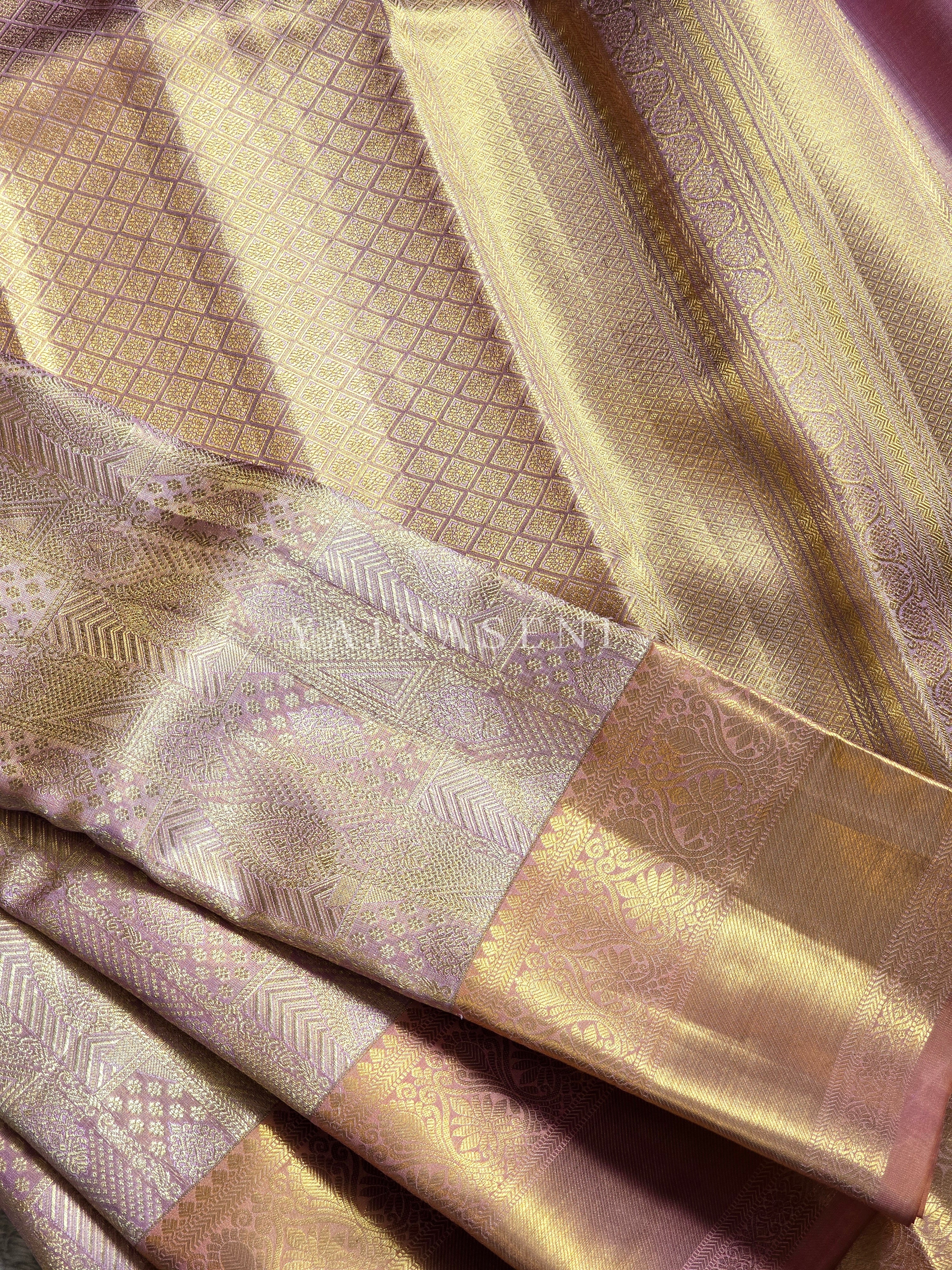 NECTAR GLOW - Pure Kanjivaram Silk Saree with Gold Zari