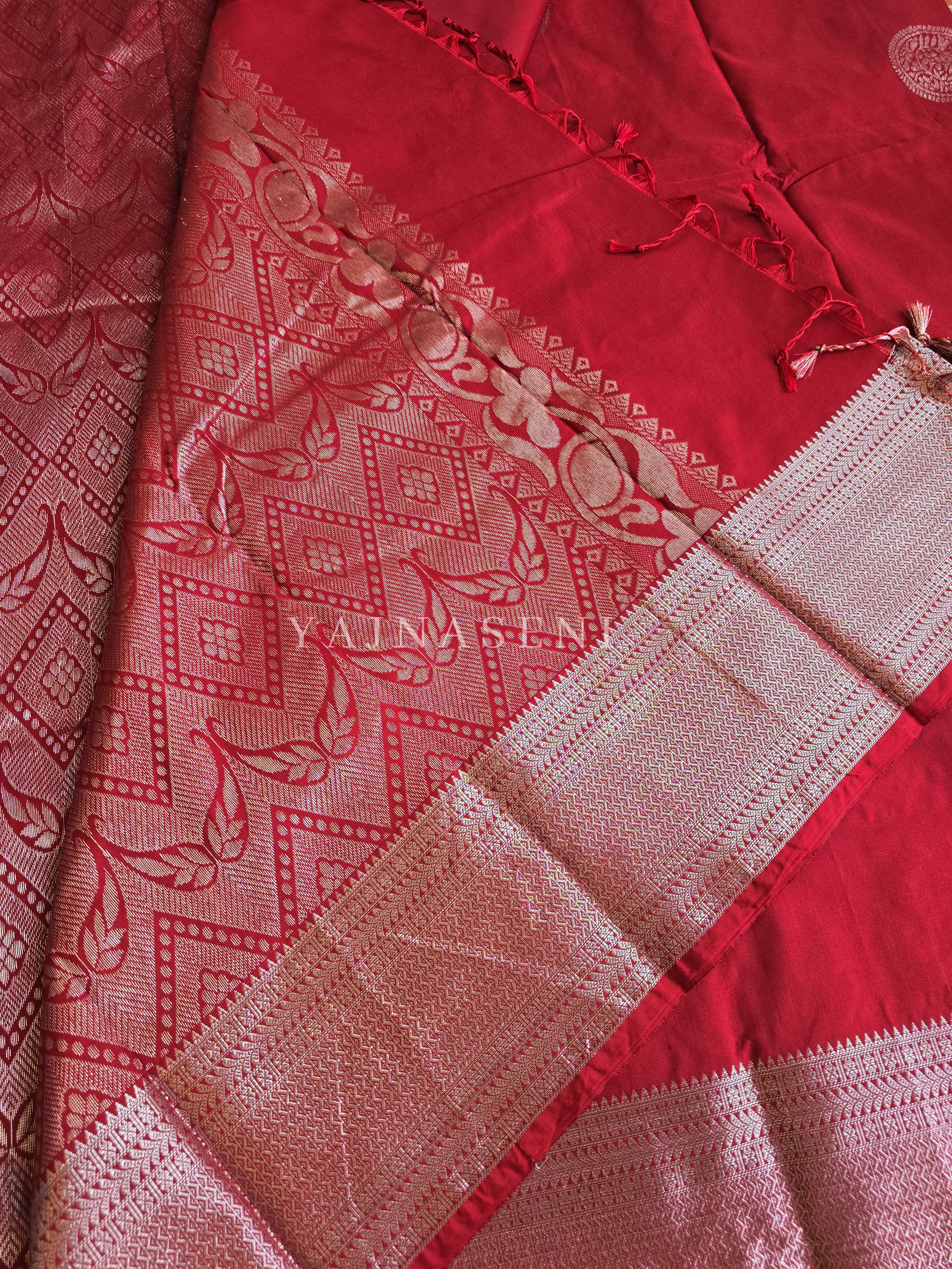 Semi Soft Silk Silver Zari Saree - Crimson
