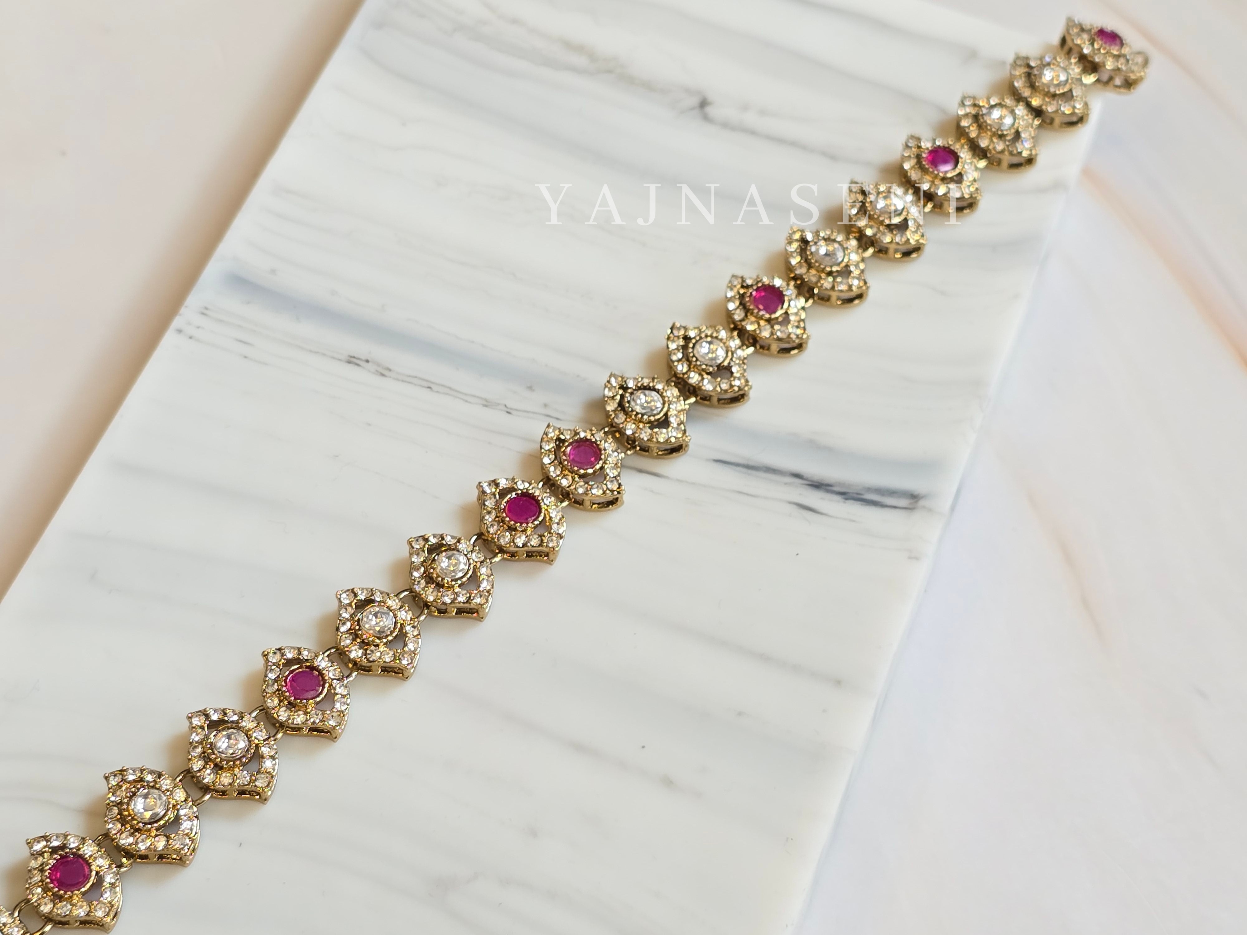 Sheeshpatti - HEERA (Rani)