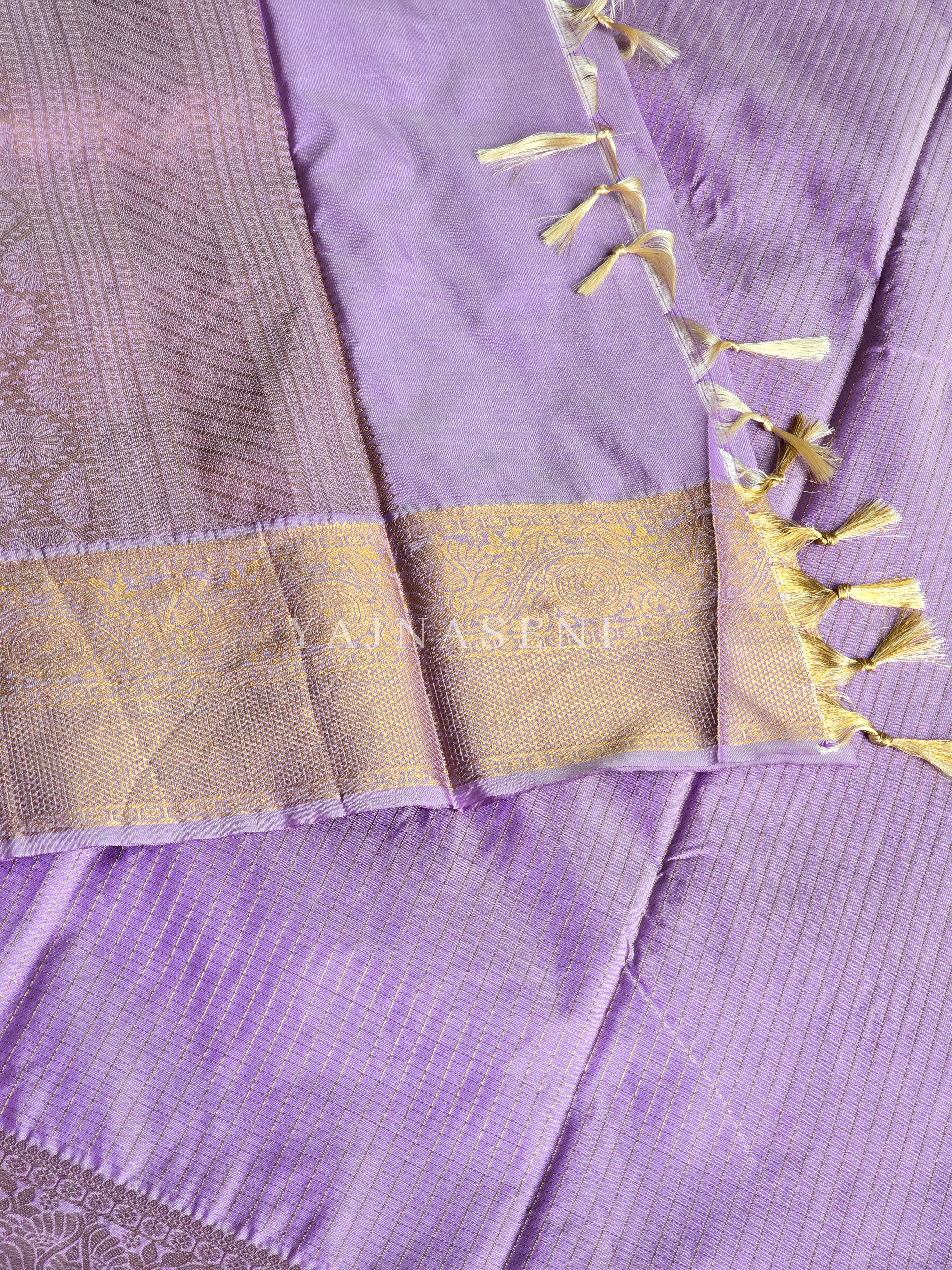 Vaira oosi x Checkered Saree - Lavender