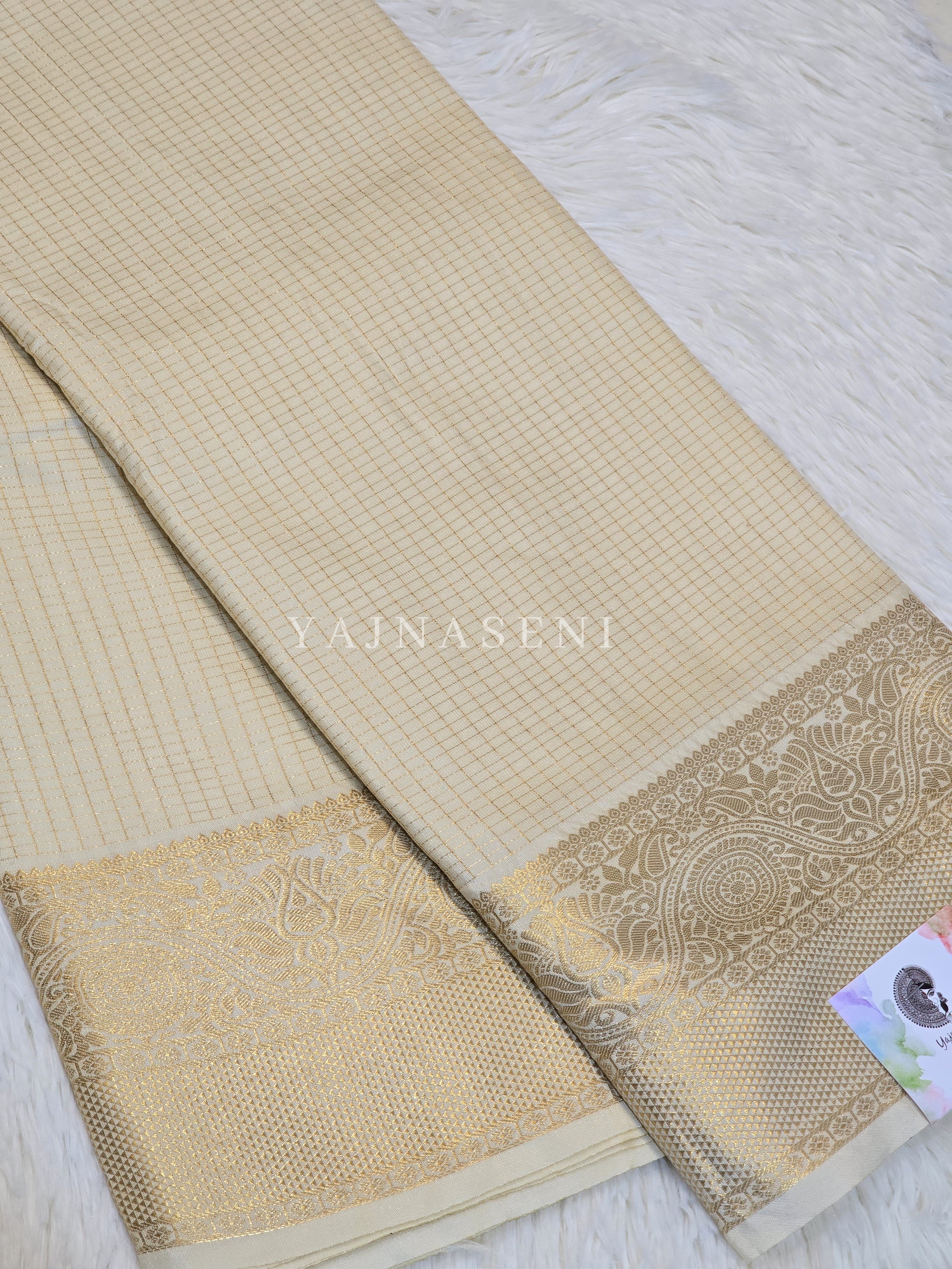 Vaira oosi x Checkered Saree - Ivory