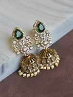 Load image into Gallery viewer, TRIKAYA earrings (Emerald)
