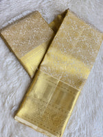 Load image into Gallery viewer, AURIC WEAVE - Pure Kanjivaram Silk Saree with Gold Zari
