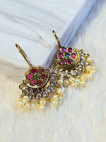 Load image into Gallery viewer, RISHIKA earrings
