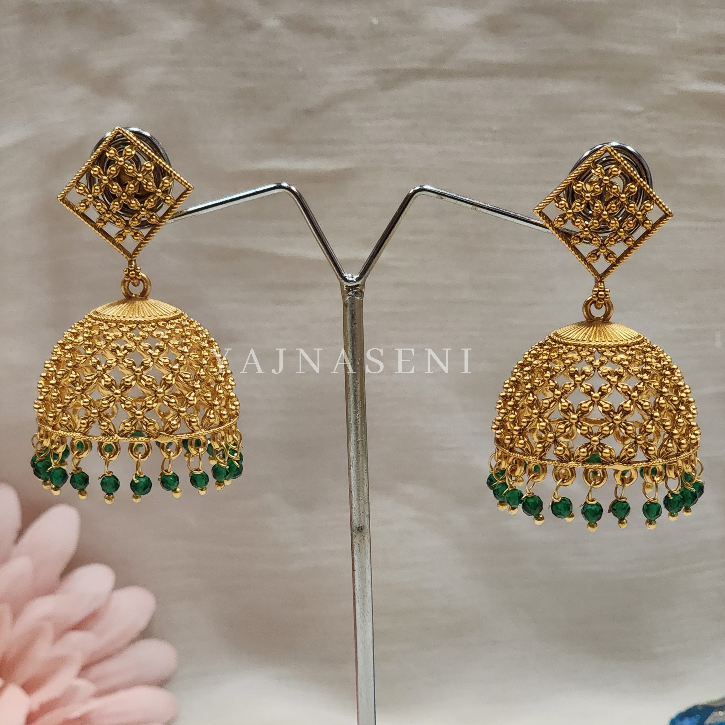 SATHVIKA jimikkis (emerald)
