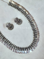 Load image into Gallery viewer, NIRA (long necklace)
