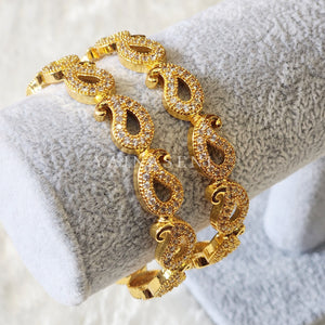 MENAGA - pair of bangles