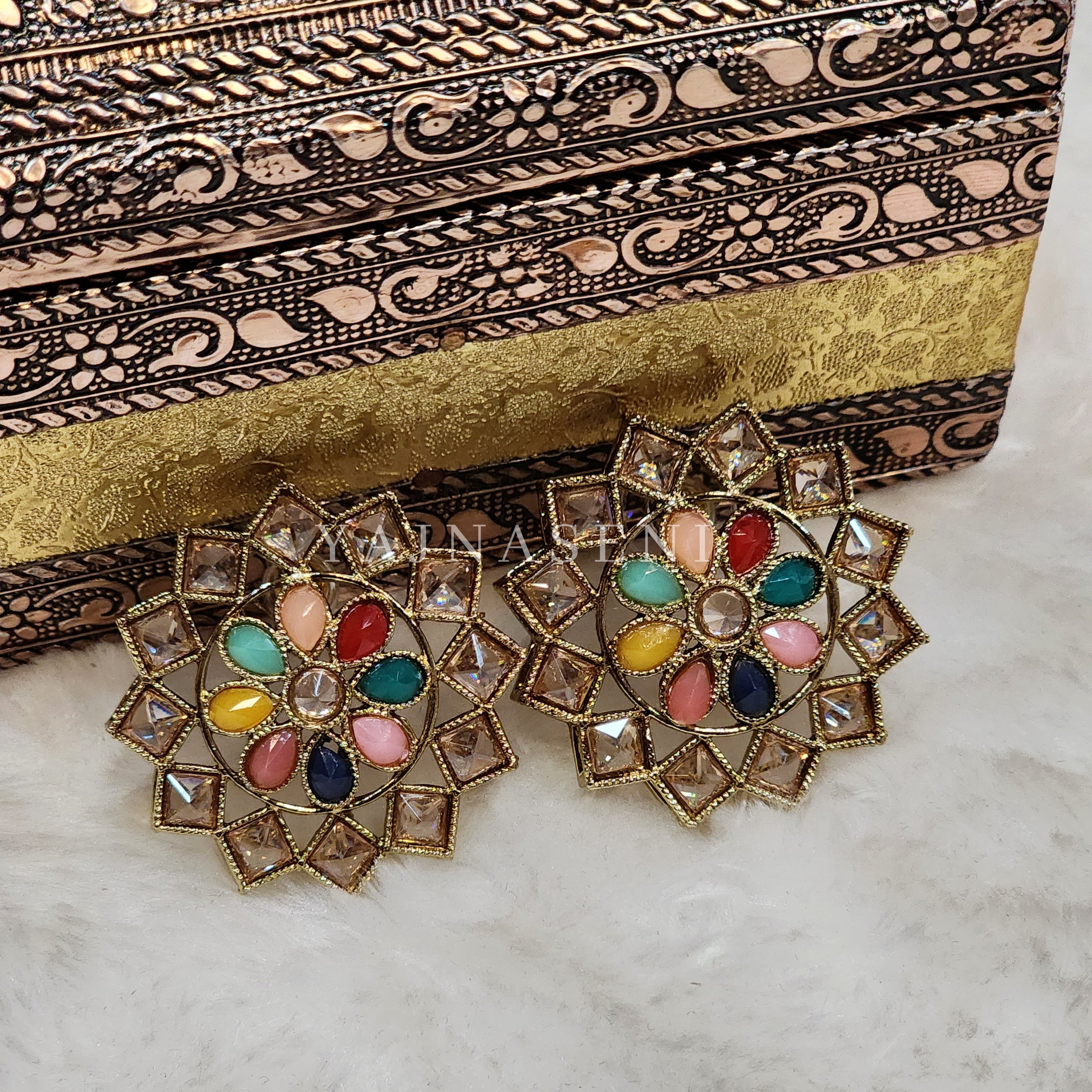 KRITI studs (multicolour)