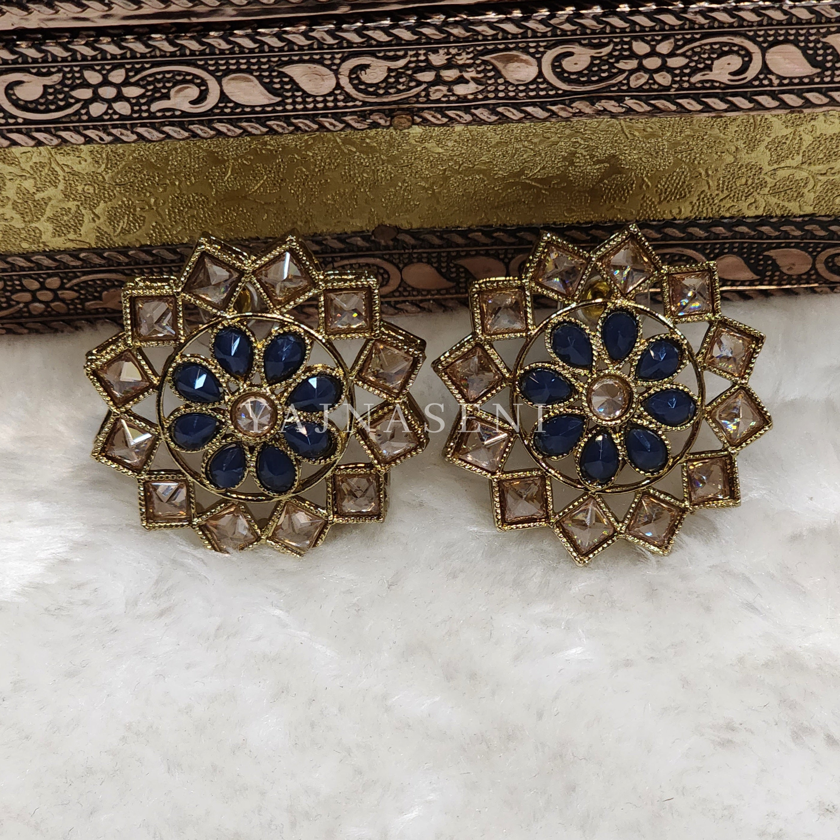 KRITI studs (dark blue)