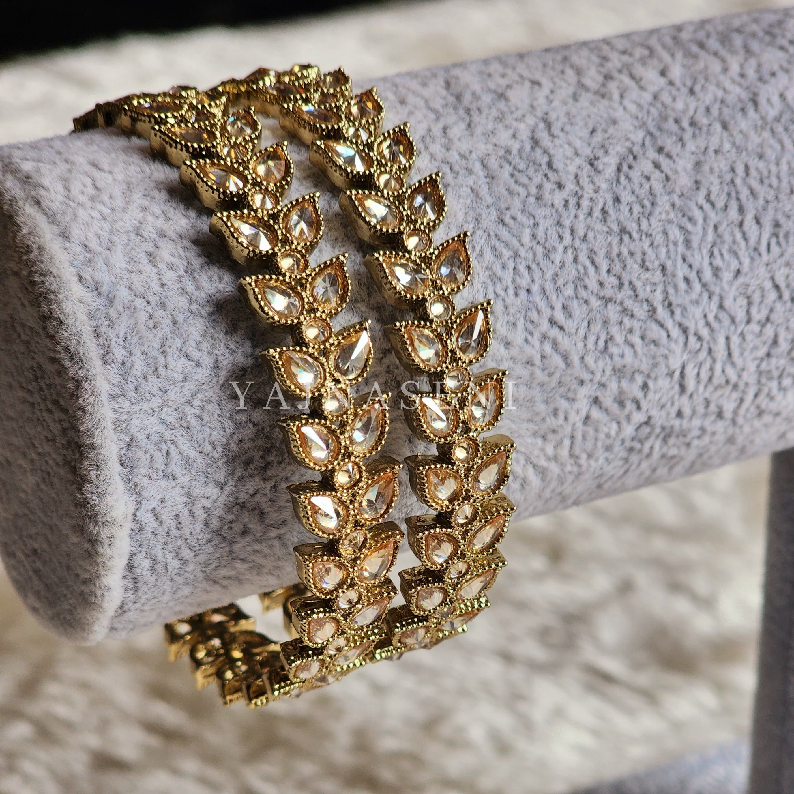 NAOMI - pair of bangles (champagne)
