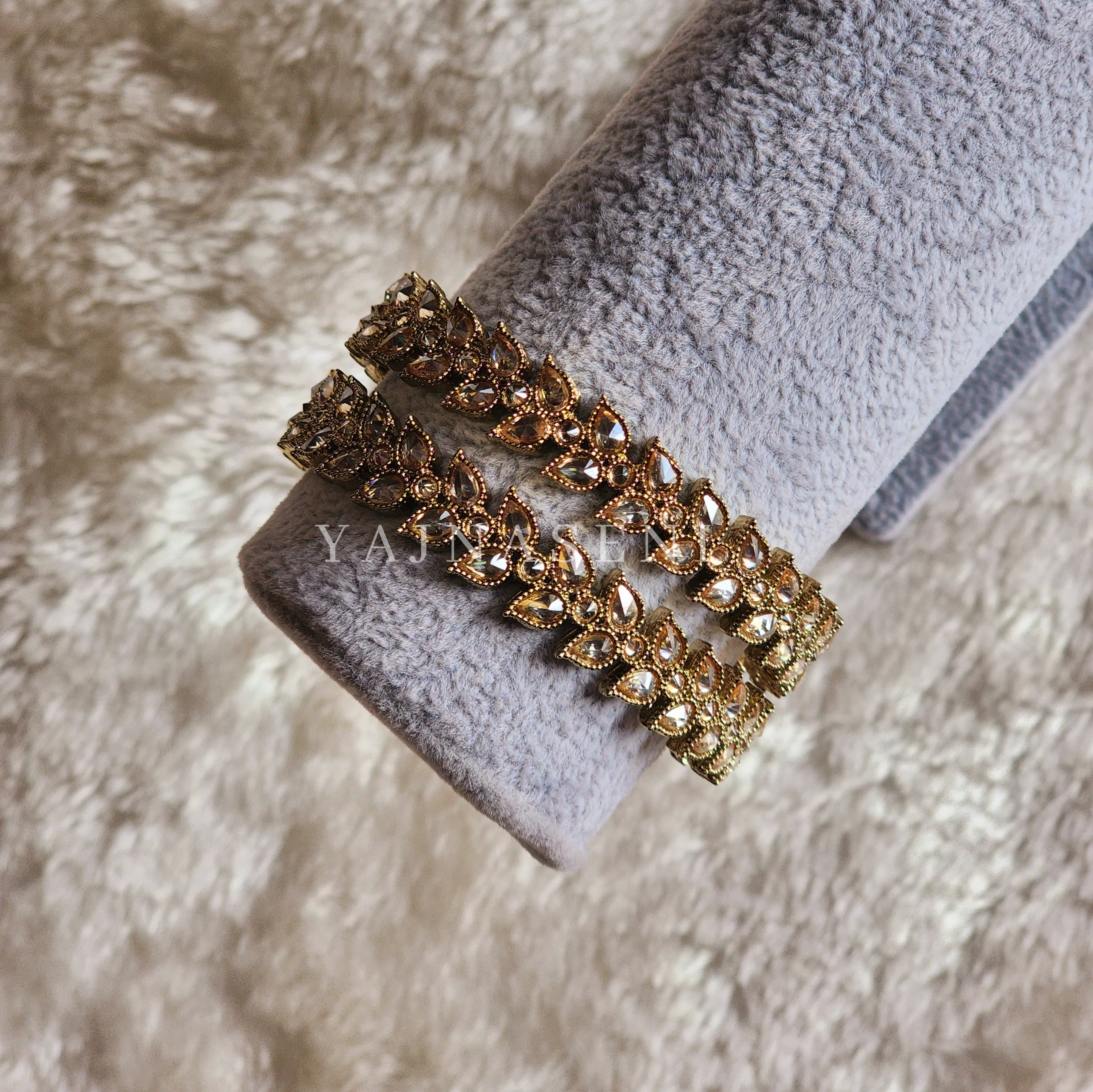 NAOMI - pair of bangles (champagne)