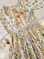 Load image into Gallery viewer, Naira cut kurti set - JAANVI
