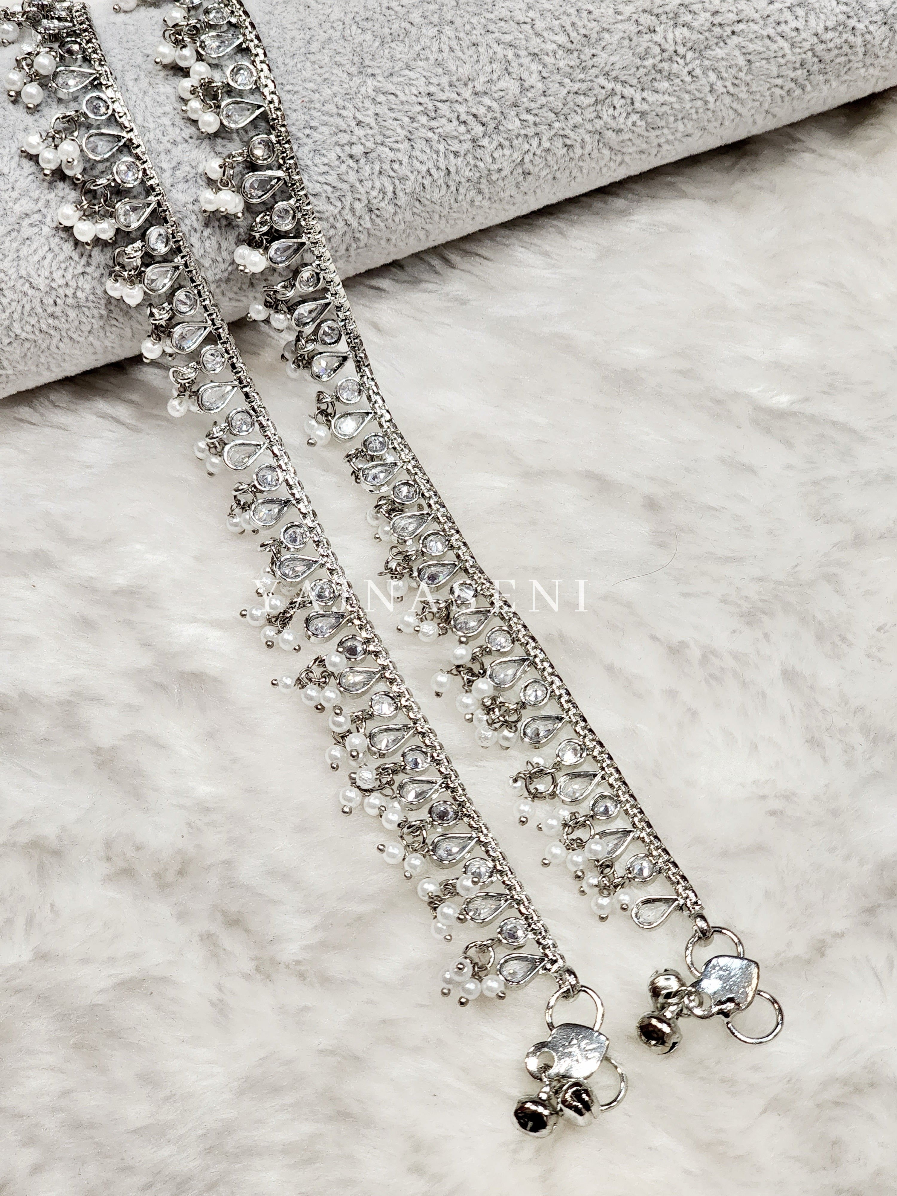 Anklet - AVANTIKA (white)