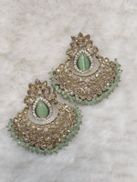 Load image into Gallery viewer, NIVETHA earrings - Light Green
