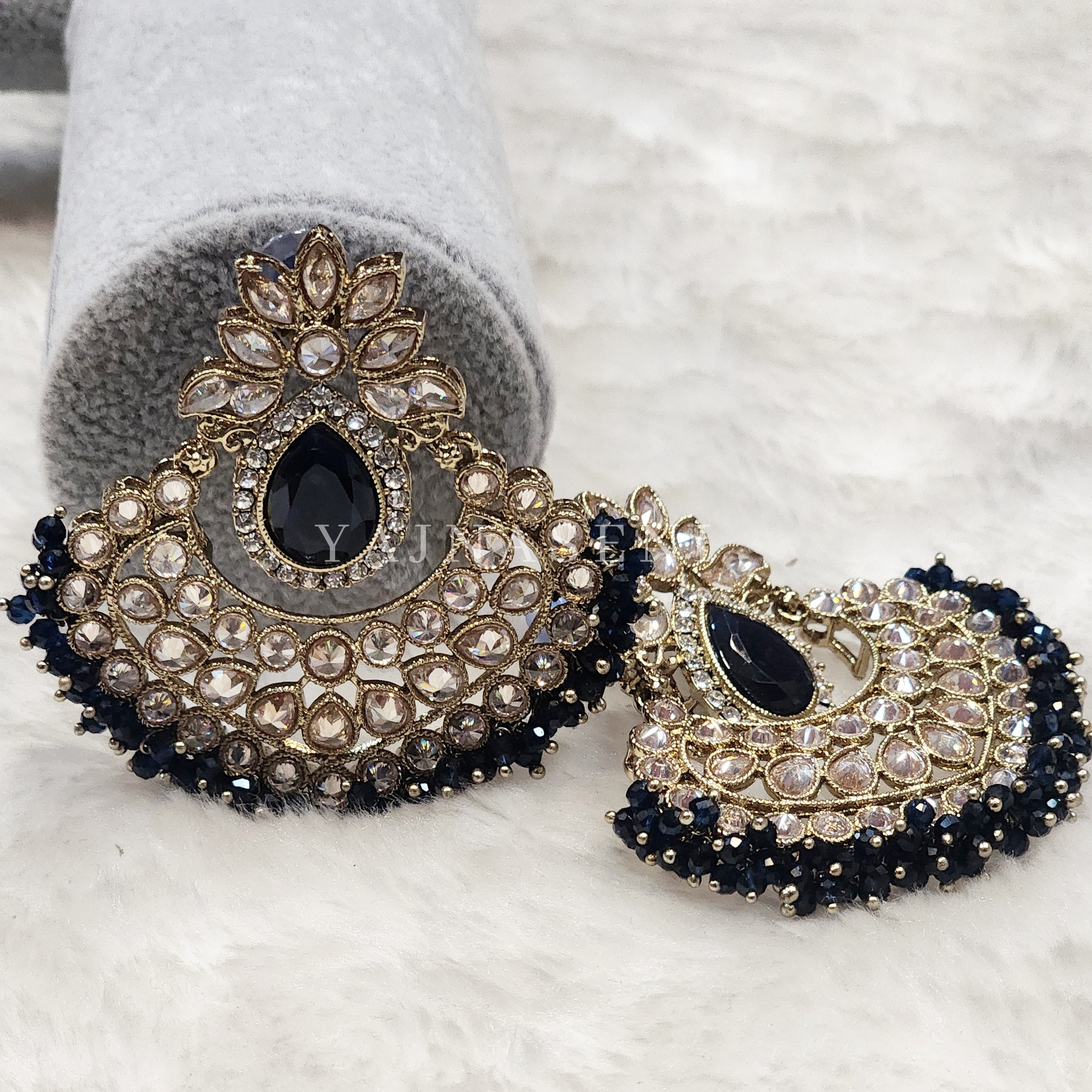 NIVETHA earrings - Dark Blue