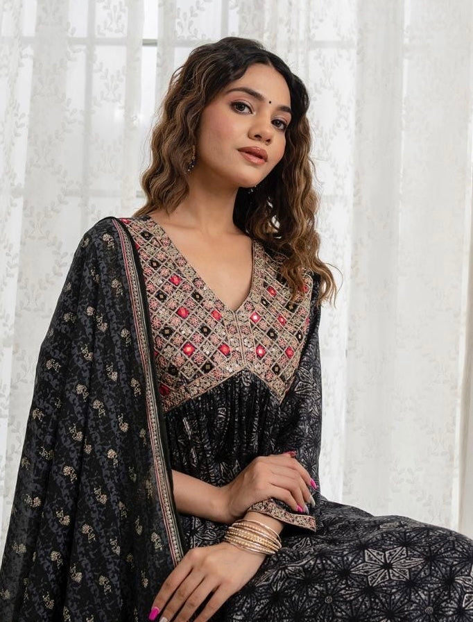 Naira cut kurti set - AASHVIKA