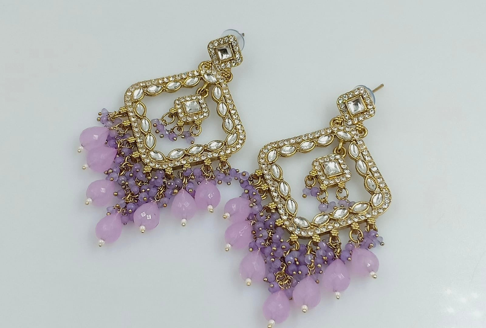 AASHVIKA earrings (Lilac)