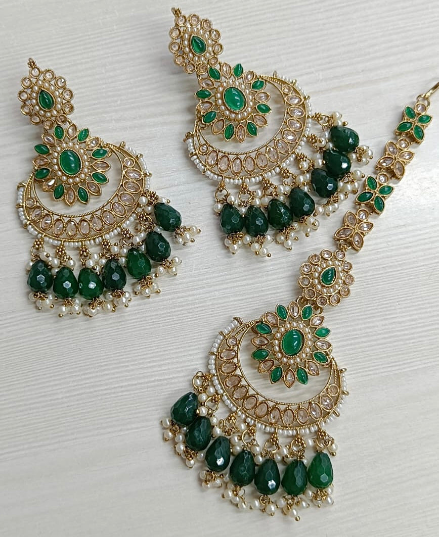 SONEETA earrings + tikka (dark green)