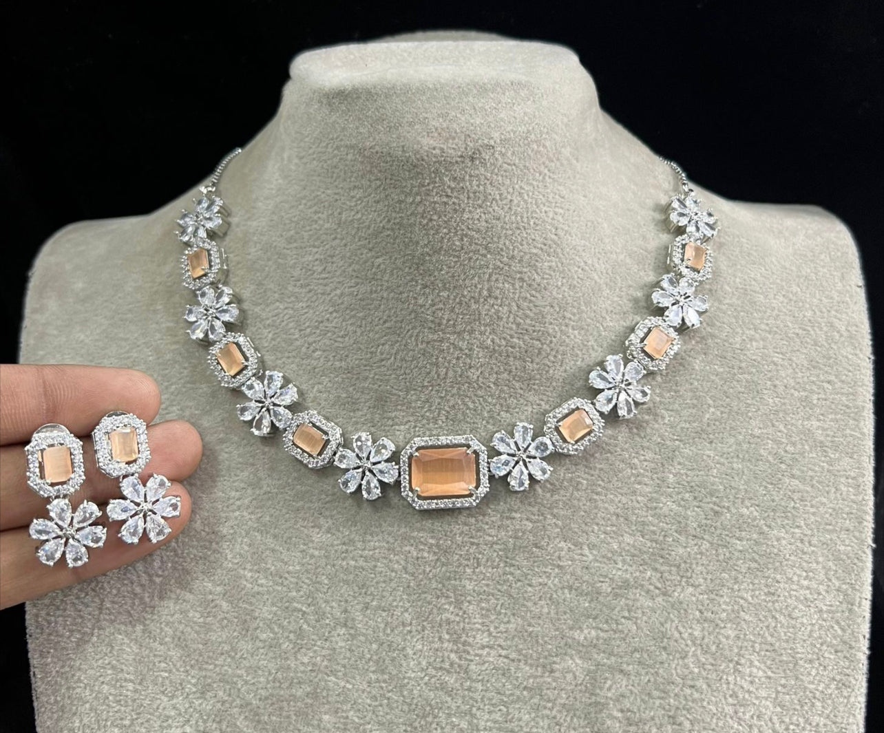 AFZANA (silver x pastel orange)