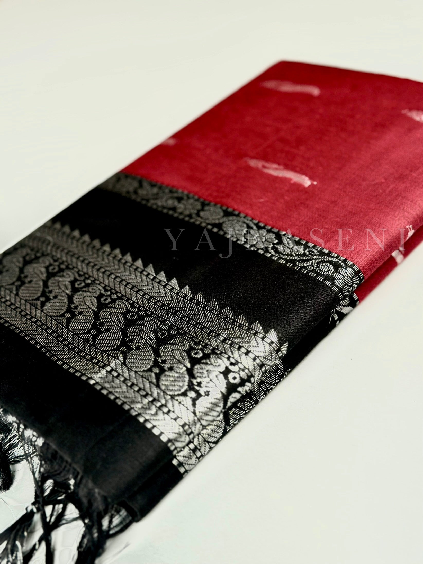 Kalyani Cotton Saree - Silver Zari : Red x Black