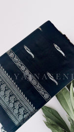 Load image into Gallery viewer, Kalyani Cotton Saree - Silver Zari : Black
