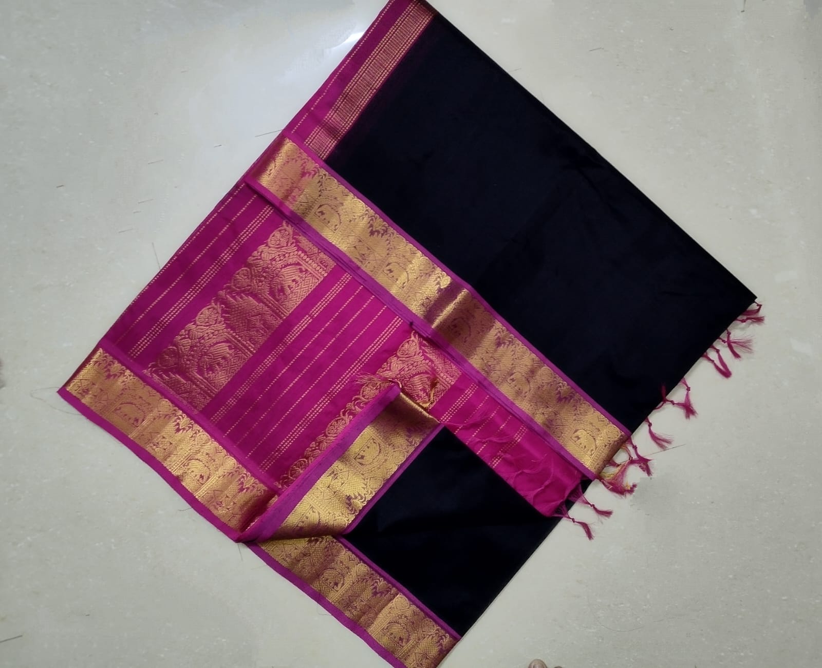 Kanchipuram Silk Cotton Saree : Black x Berry x Elephant