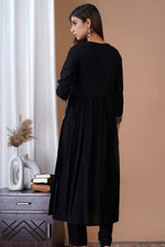 Load image into Gallery viewer, ASHA [M / 38] - Naira cut kurti set
