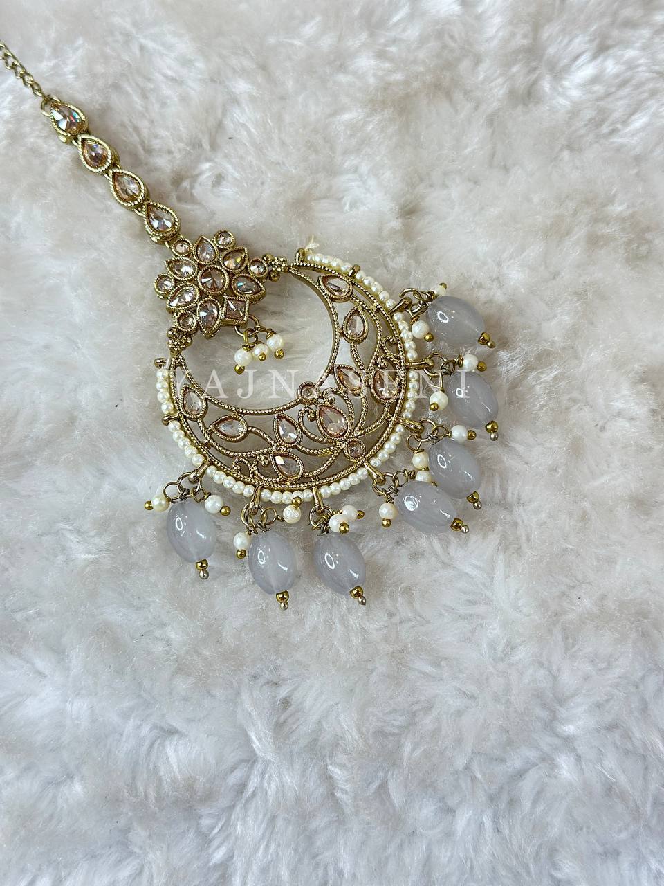 PARINEETA (grey)
