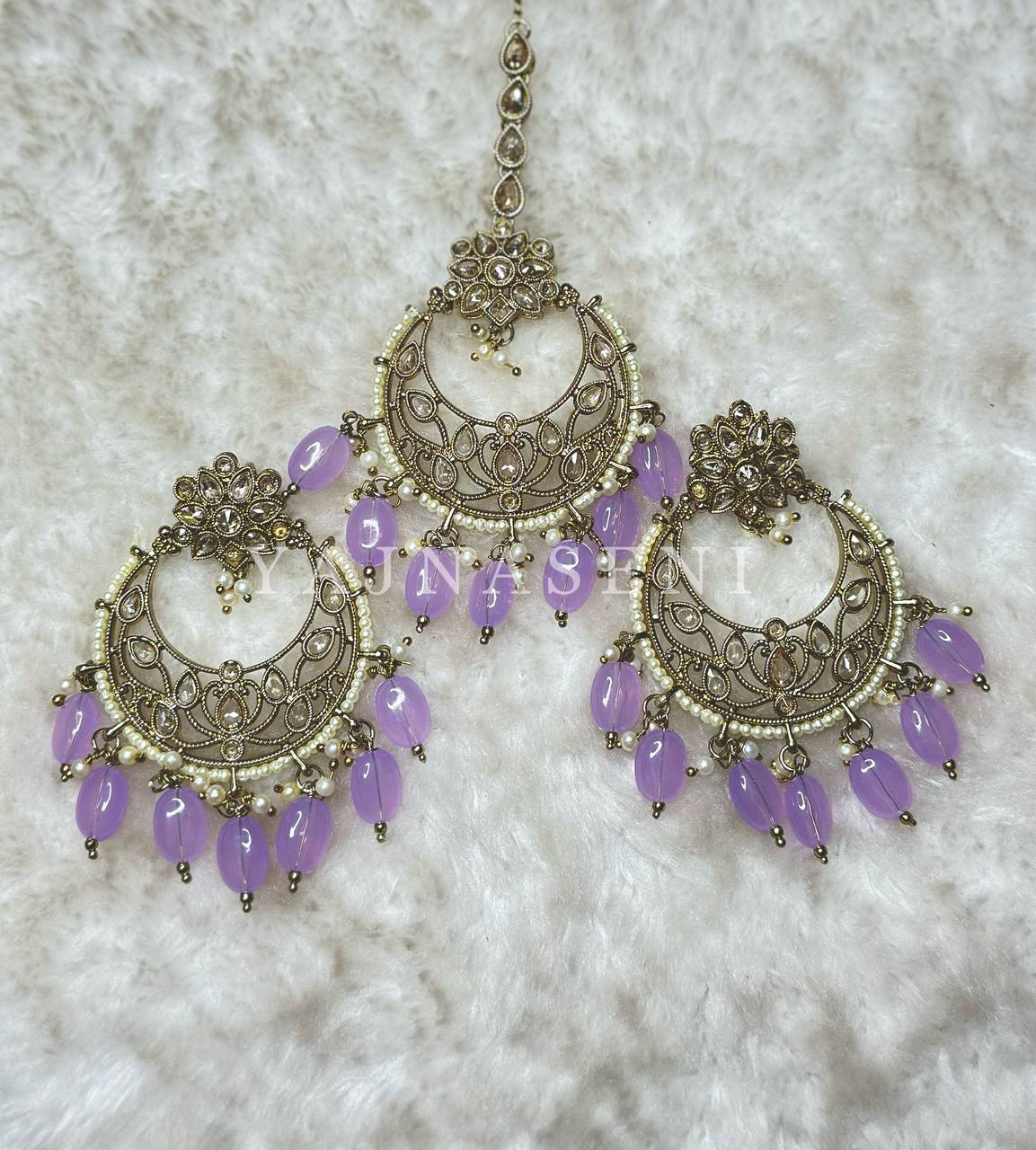 PARINEETA (lavender)