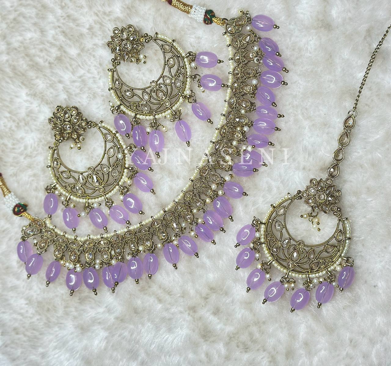 PARINEETA (lavender)