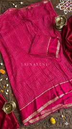 Load image into Gallery viewer, Checkered Viscose Georgette Saree : Hot Pink
