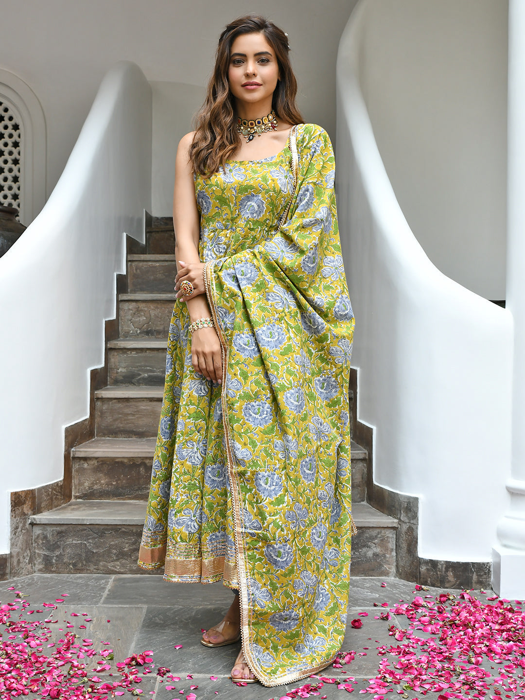 VRITI [M / 38] - Anarkali kurti set