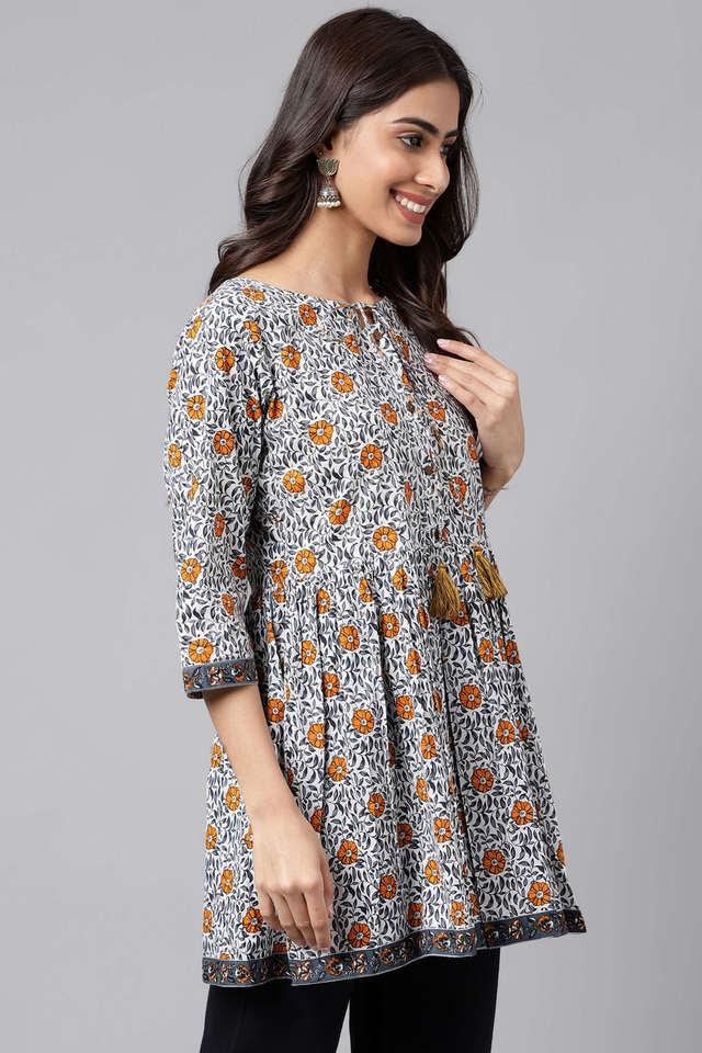 AAHANA [M / 38] - Peplum Top