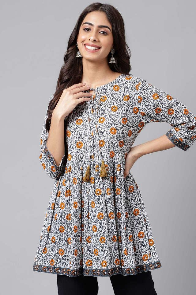 AAHANA [M / 38] - Peplum Top