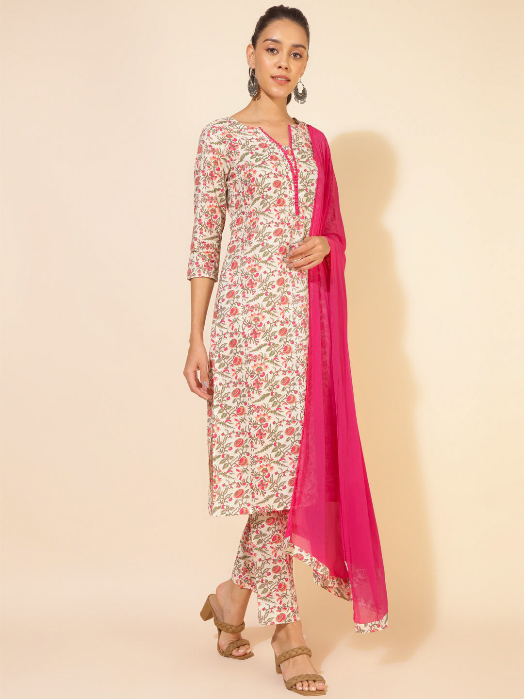 RIYAA [M / 38] - Straight cut kurti set