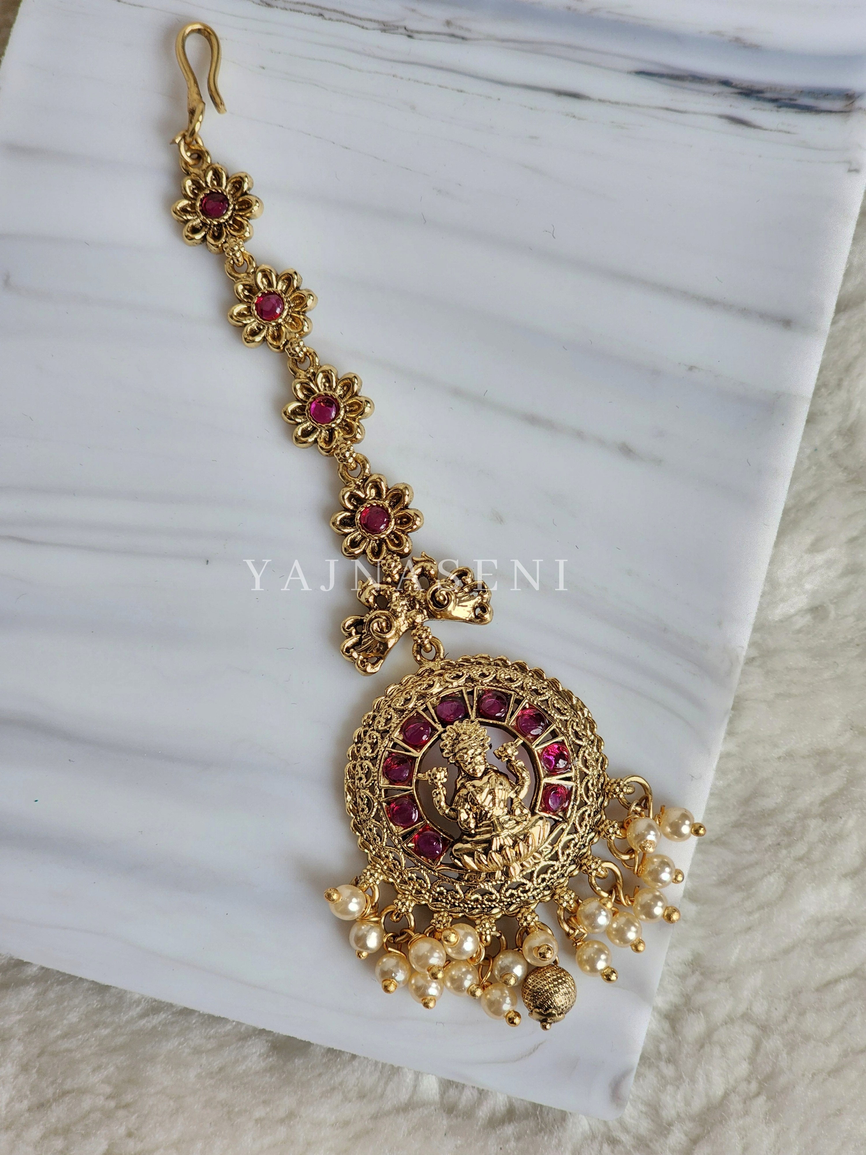 Tikka - NANDINI (Rani)