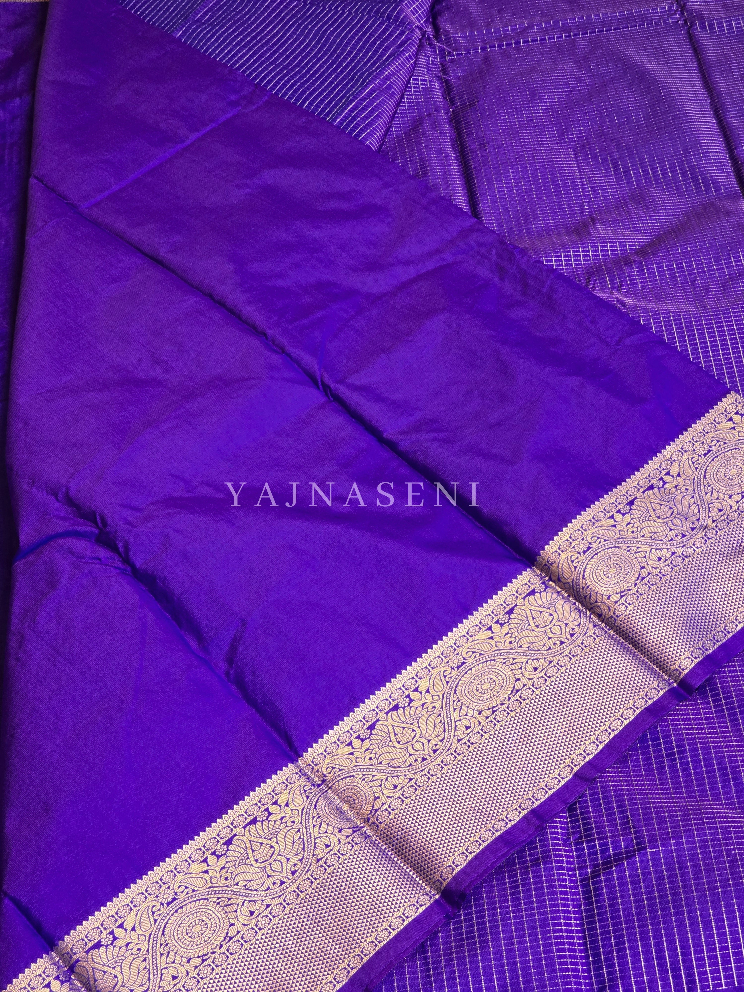 Vaira oosi x Checkered Saree - Violet Blue