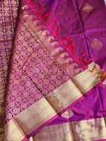 Load image into Gallery viewer, Soft Silk x Gold Zari Saree - Shiraz
