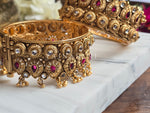 Load image into Gallery viewer, DHATCHAYANI - pair of kada

