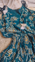 Load image into Gallery viewer, NAISHA [S/36] - Peplum Top
